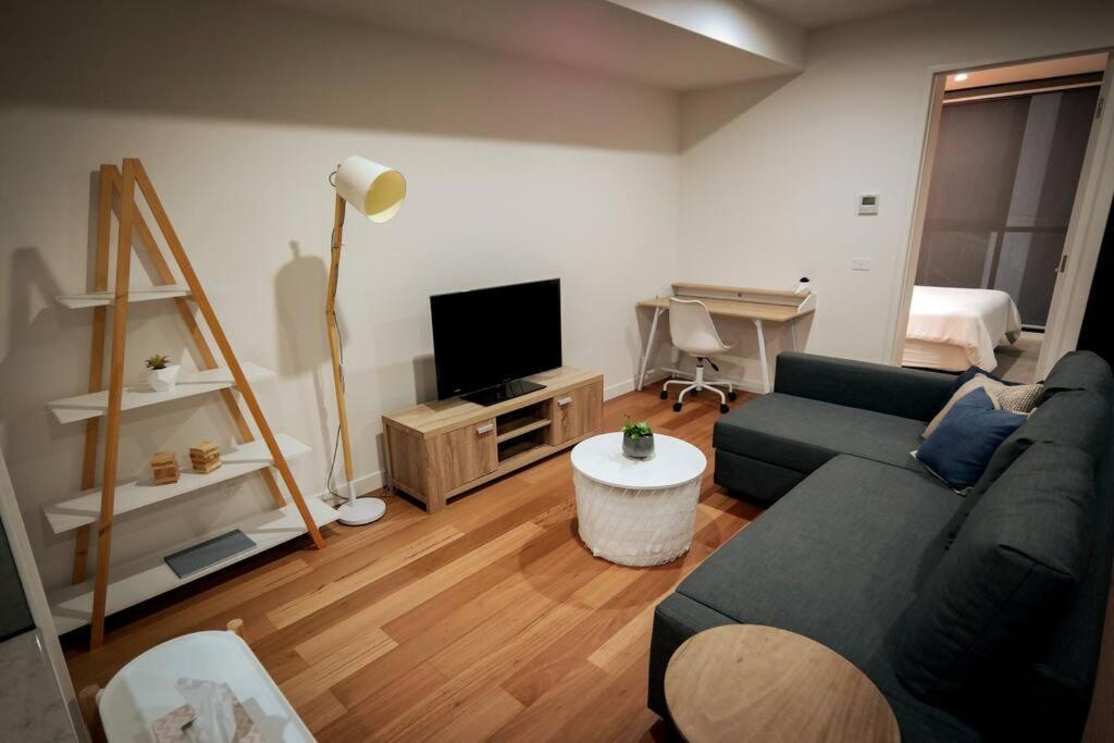 Braddon 1br Apt, Wifi, Secure Parking, Amazing Location Apartment Canberra